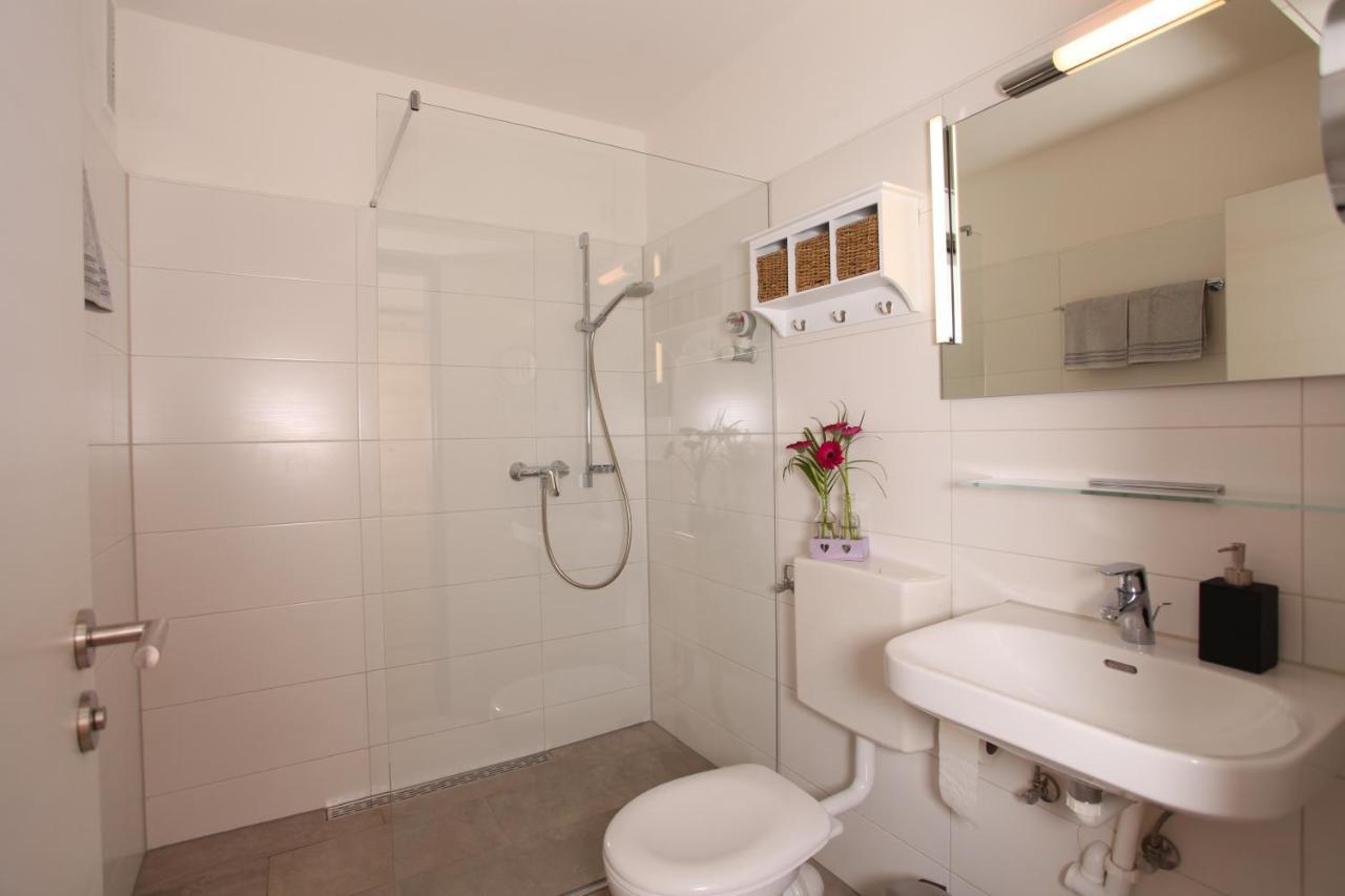 #Demmi'S Zirbenstube Apartamento Altstadten Exterior foto